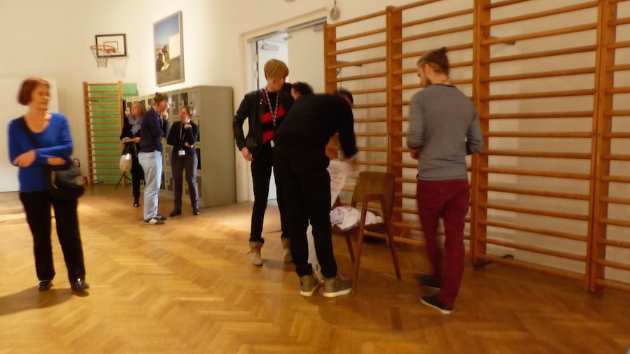Wachkoma, Blindenfussball und Kunst