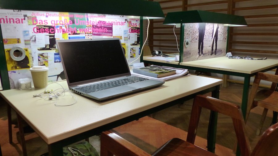 Wachkoma, Blindenfussball und Kunst