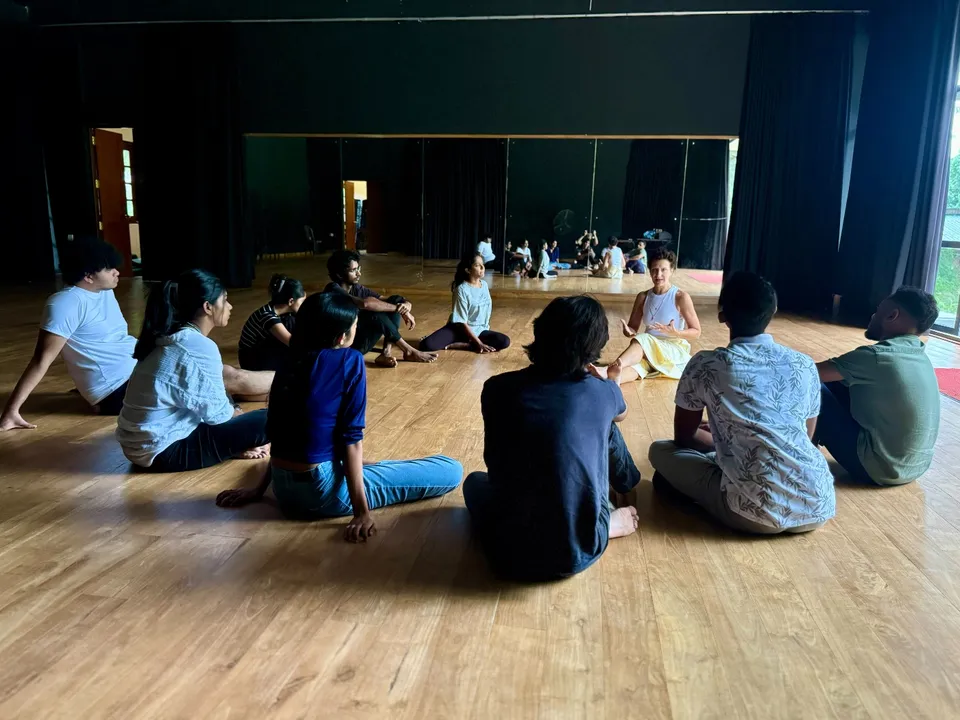 Theaterworkshop mit Studenten in Colombo Foto: Christian Mair