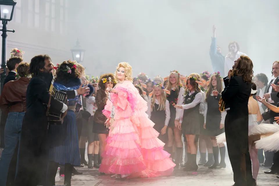 Anna Brull, Chor, Singschul‘ und Statisterie der Oper Graz