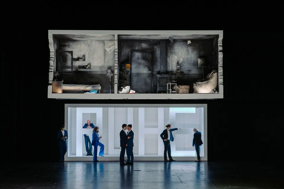 DIE ANKUNFT, Regie Jan Philipp Gloger - Volkstheater Wien