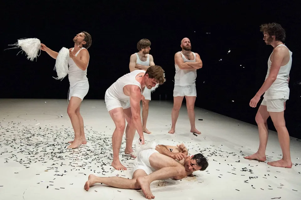 "Die wunderbare Zerstörung des Mannes" (Fotos: Stefan Hauer)