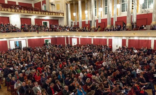 Die Erinnerung steht am Beginn