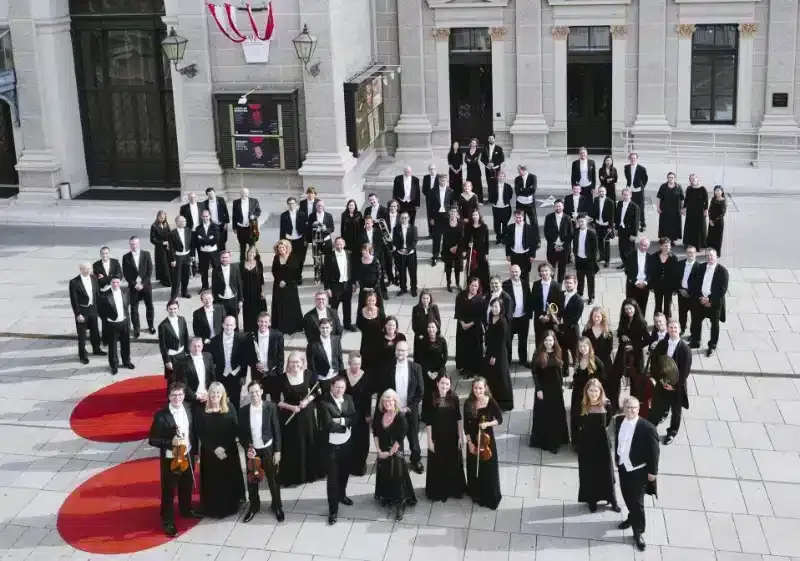 Tonkünstler-Orchester vor dem Musikverein (Foto: Martina Siebenhandl)