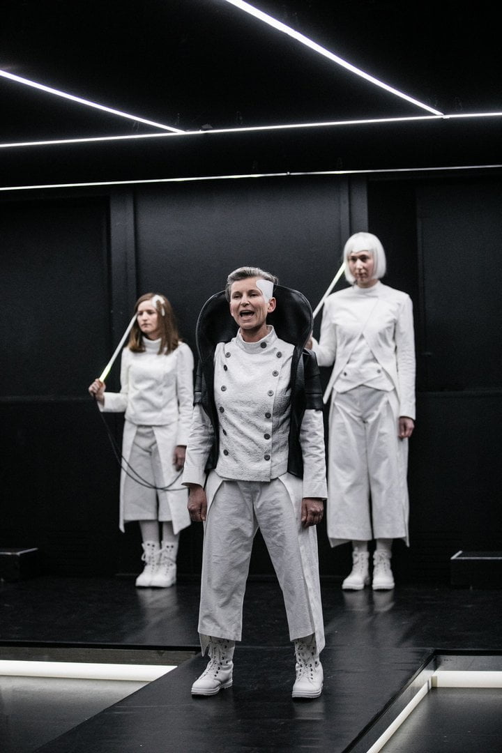 „Schöne neue Welt“ (Foto: Lupi Spuma / Schauspielhaus Graz)