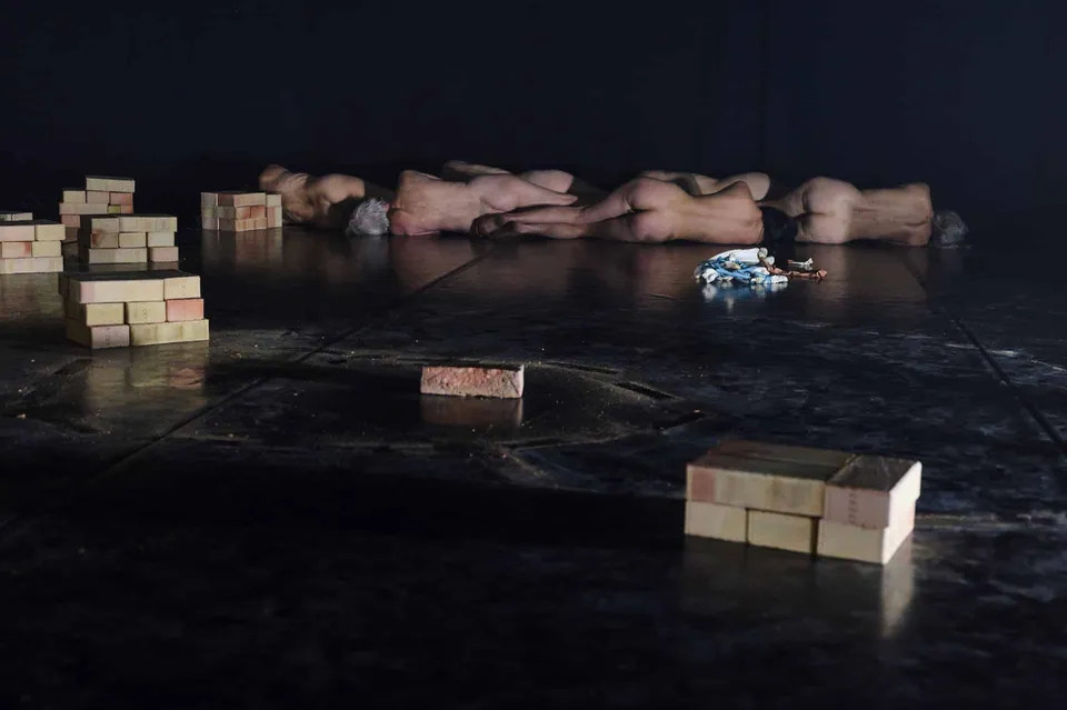 „Bones & Stones“ – Claudia Bosse – Tanzqaurtier (Foto: Markus Gradwohl)