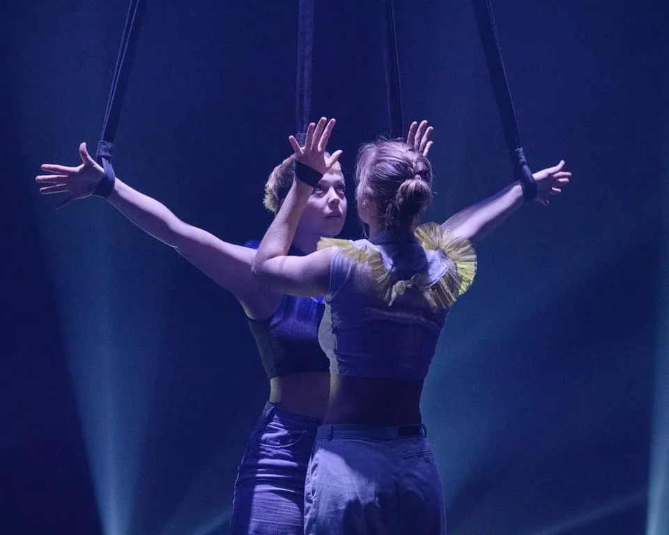 Evening of Wonders • „Duo-Straps“ (Foto: Mark Morgan)