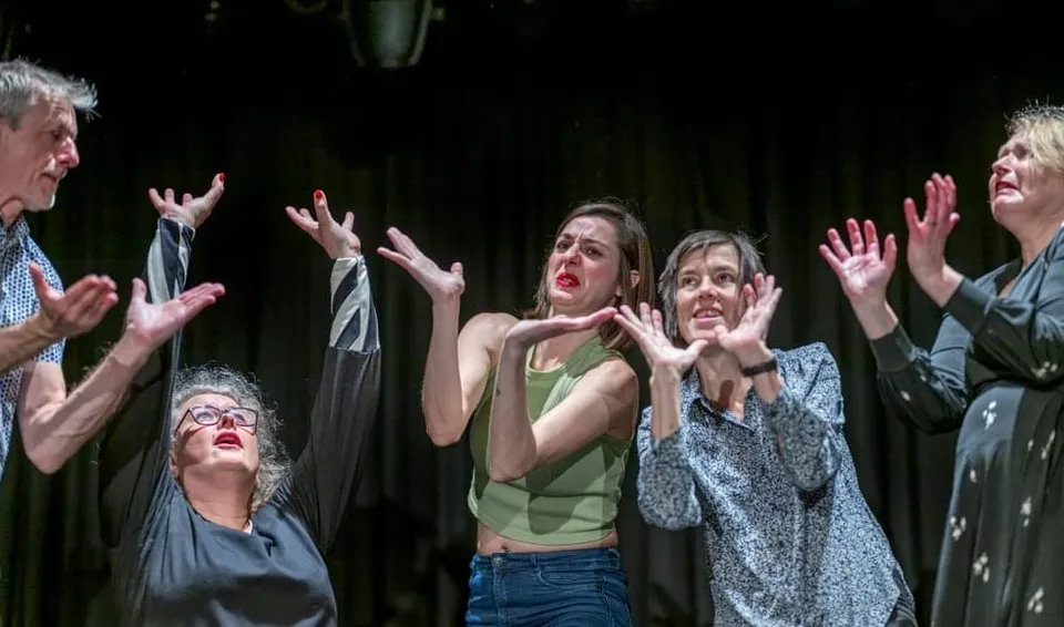 Impro-Cup 2024 in Graz: Ein Fest der Überraschungen, des Theater-Wahnsinns und der Impro-Genialität