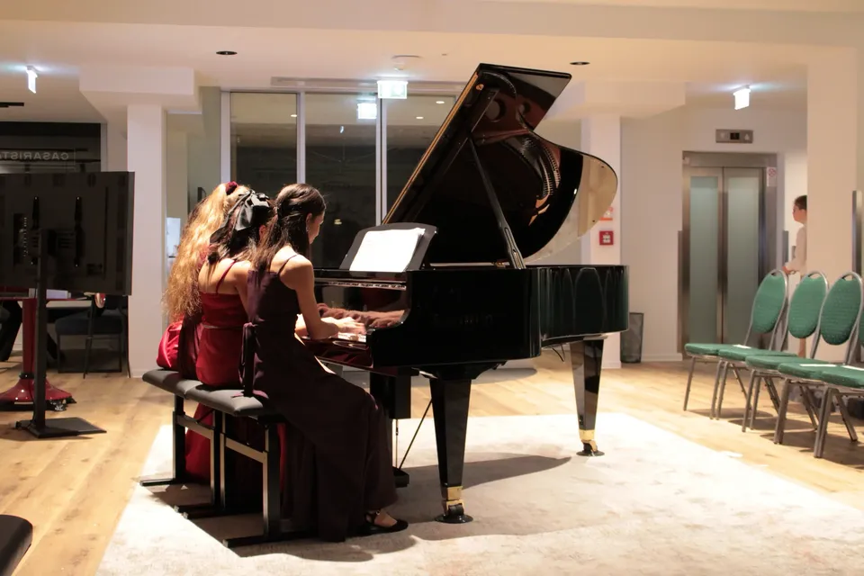 Sofia Maholetti, Laetitia Chiara Taurer, Maja Kürbisch & Idil Naz Alici (Foto: Klavierhaus Fiedler)