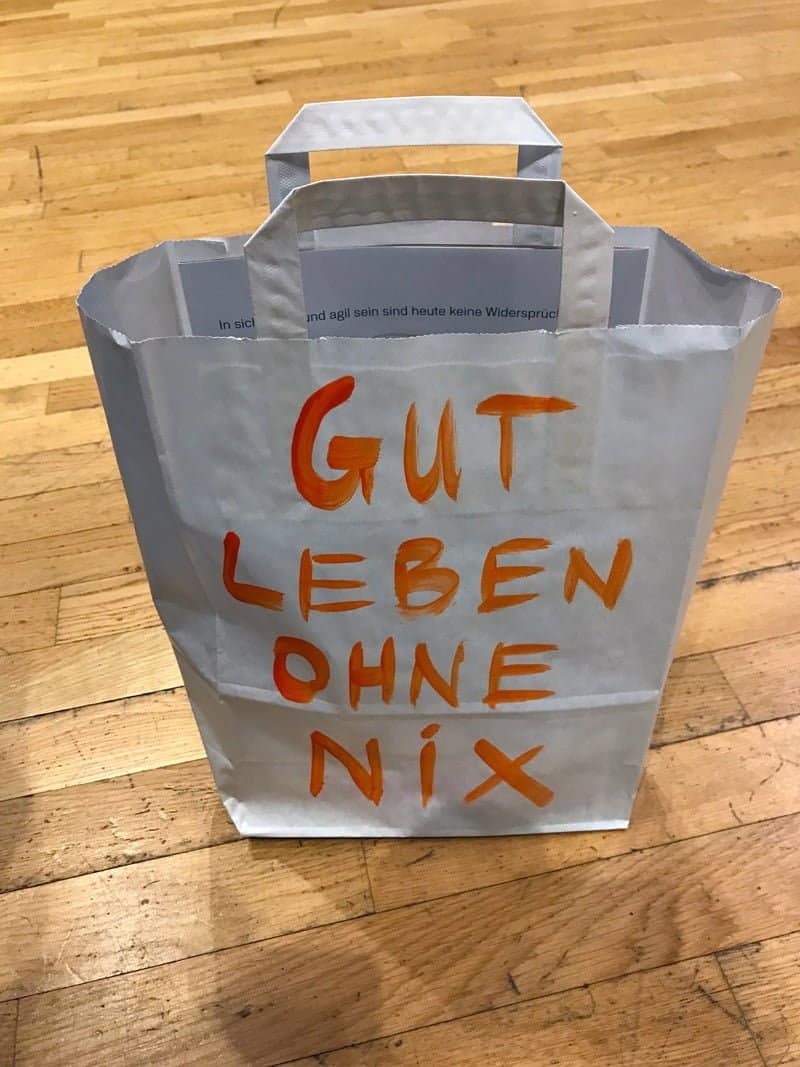 Lauwarme Mönchssuppe mit Ballaststoff-Croutons