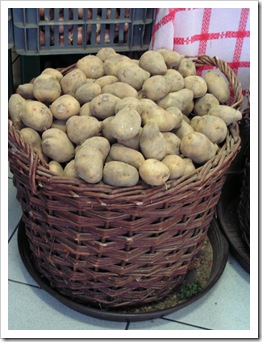 Kartoffeln im Korb