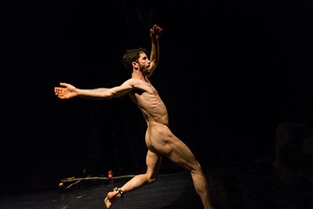 Simon Mayer tanzt SunBengSitting