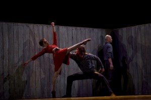 walking mad de johan inger ballet du rhin erika bouvard alex van hoorde et miao zong photo jl tanghe. 100423 dr 101210