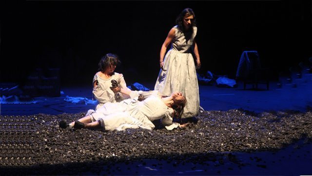 Die Poesie des Destruktiven – eine subversive Kraft