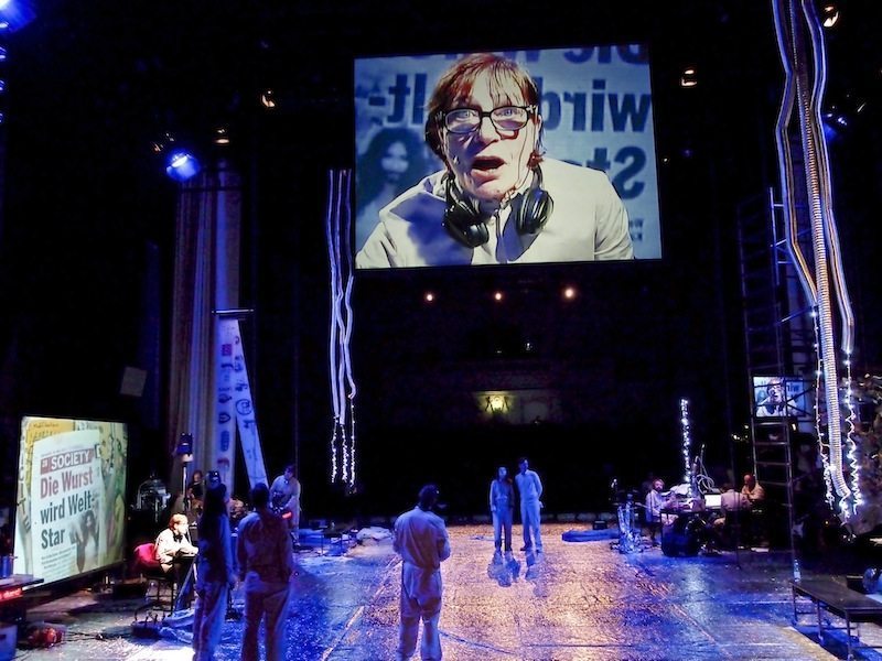 Kommune der Wahrheit - Festwochen Wien