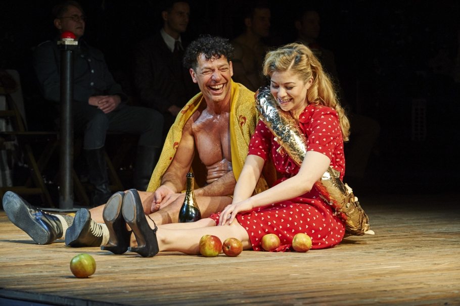 Der Boxer von Felix Mitterer. Gregor Bloéb und Hilde Dalik in der Josefstadt . Foto: Erich Reismann