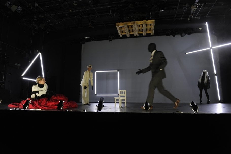 Kirsch, Höld, Maoz und Schröder in "Geronnene Interessenslage" am Schauspielhaus Wien