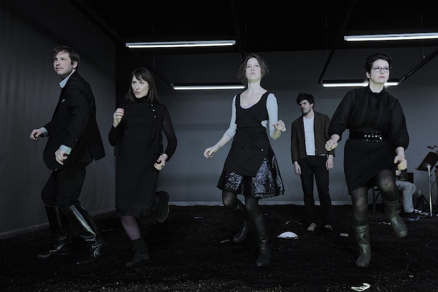 Florian von Manteuffel, Barbara Horvath, Franziska Hackl, Thiemo Strutzenberger, Katja Jung. Das Gemeindekind Schauspielhaus Wien