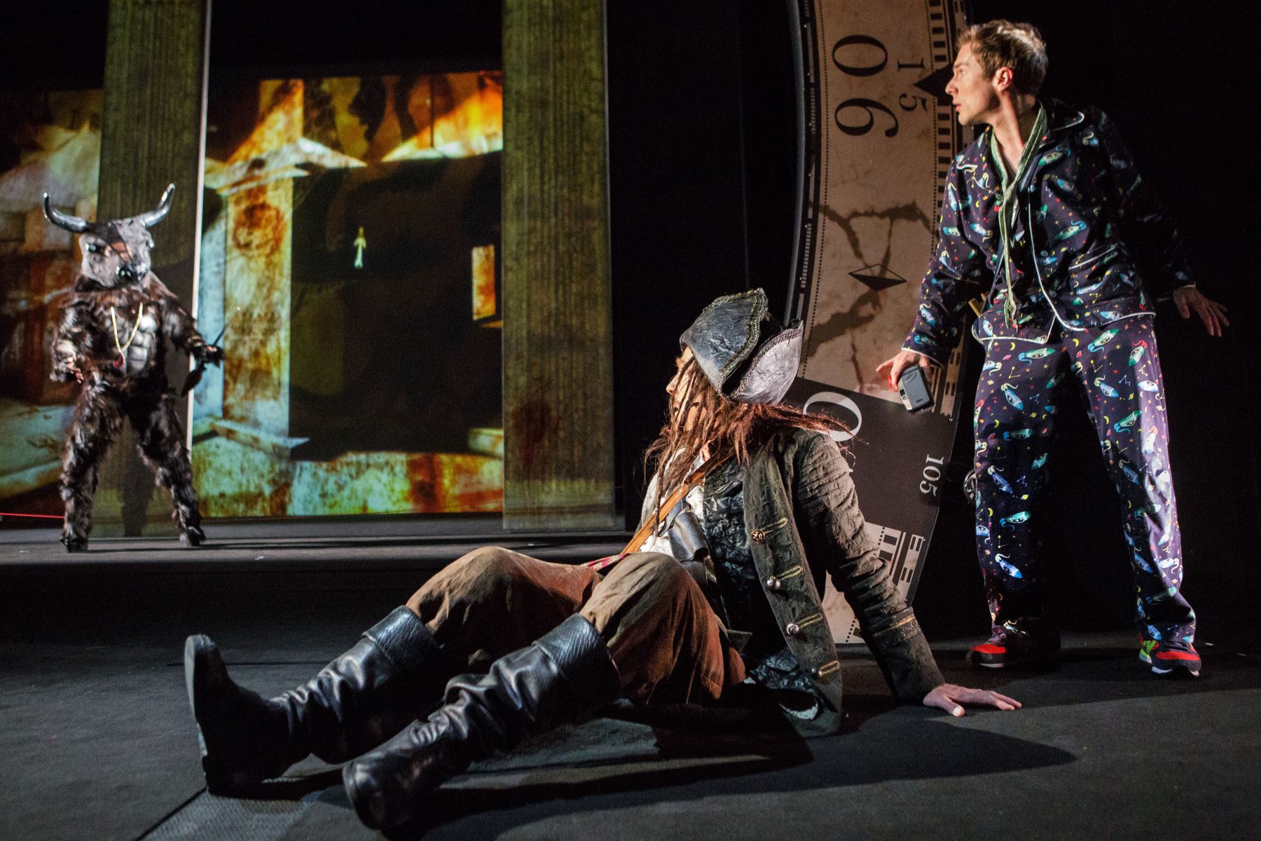 5 Frank Engelhardt als Minotaurus Gongniu Uwe Achilles als Captain BLOOD Stefan Rosenthal als Gunnar c Rita Newman