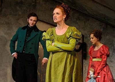 4 tdj nussknacker Florian Stohr als Medizinalrat Stahlbaum Janina Stopper als Luise Tanja Raunig als Marie c Rita Newman 01