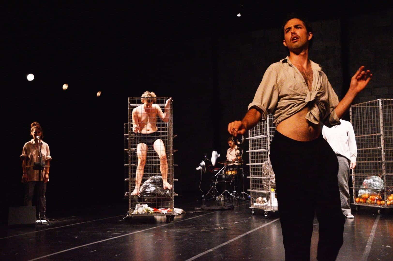 Private und globale Desaster – und trotzdem wird gelacht