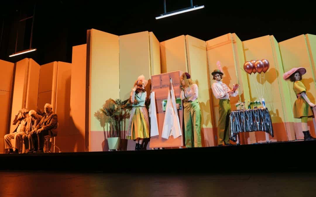 Auf! Spielen wir weiter die Narren!