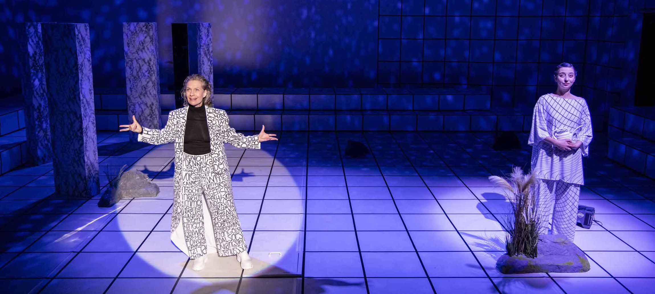 Kaum da, schon ist sie wieder weg, unsere Erde