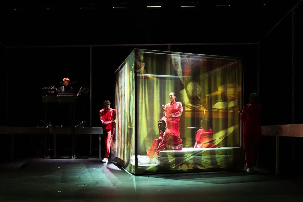 Chronik der laufenden Entgleisungen Austria Revisited (Foto: Lex Karelly)