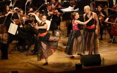 european cultural news.com mit tradition und pfiff ins neue jahr TaenzerInnen der MUK c Herwig Prammer