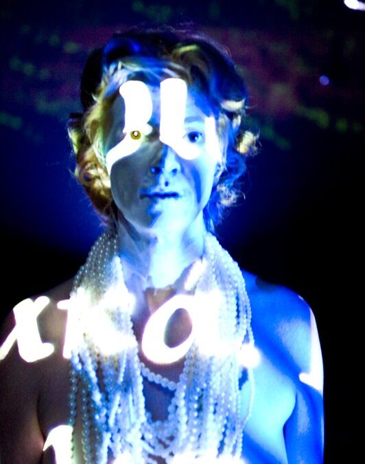 Du bist eine Heldin – aber ich lebe noch! – Tu es une héroïne – mais je suis encore en vie, moi!